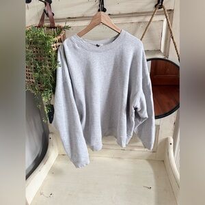 Universal Threads Basic gray sweatshirt